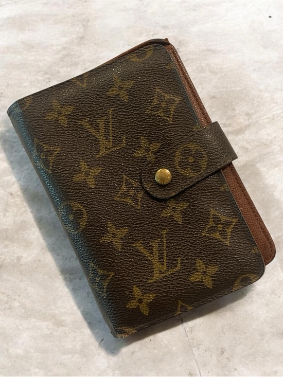 Louis Vuitton Handbags - Authentic Louis Vuitton Monogram Compact Wallet